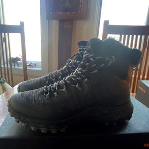 BEAND  NEW~!) MERRELL BRAVADA KNIT BLUFF POLAR WATERPROOF BOOTS